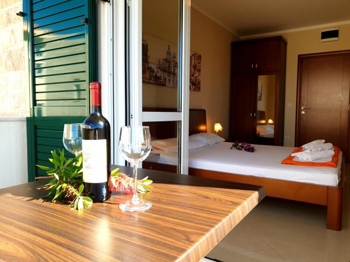 Guest House Villa Pastrovka Sveti Stefan Buitenkant foto