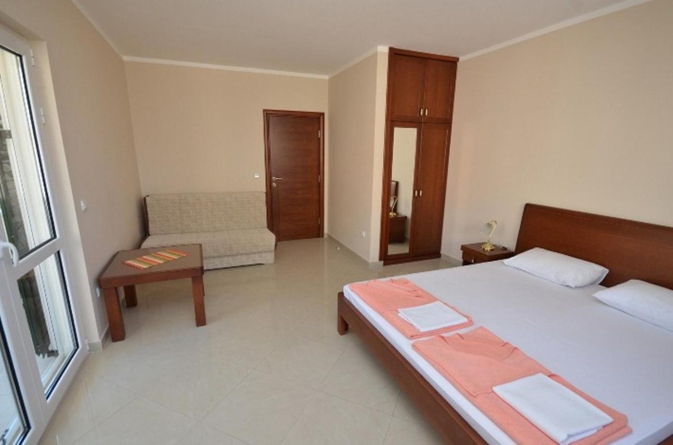 Guest House Villa Pastrovka Sveti Stefan Buitenkant foto