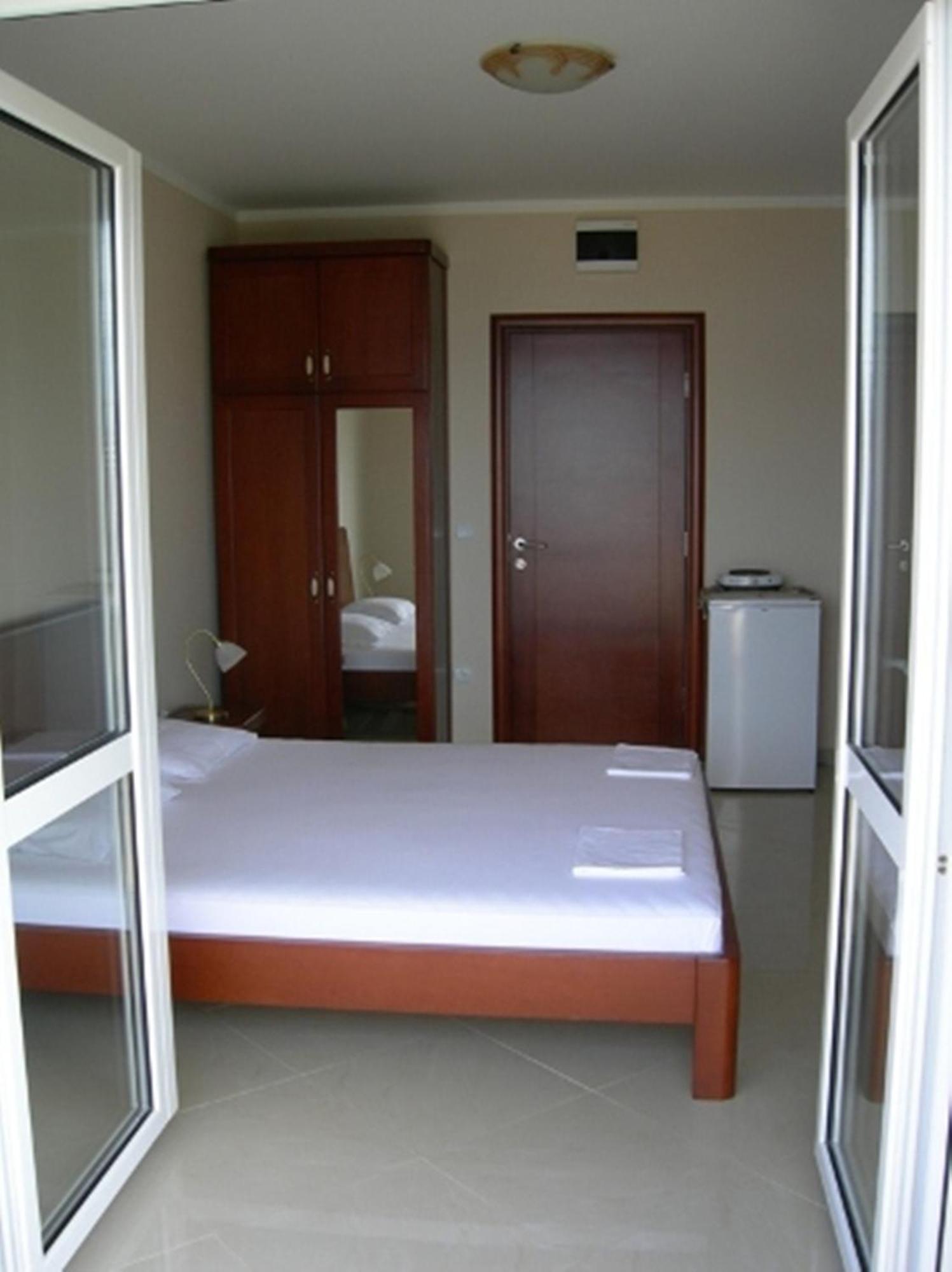Guest House Villa Pastrovka Sveti Stefan Kamer foto